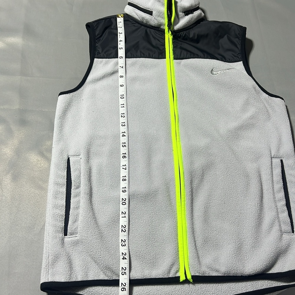 Nike fleece vest size M - Picture 7 of 8